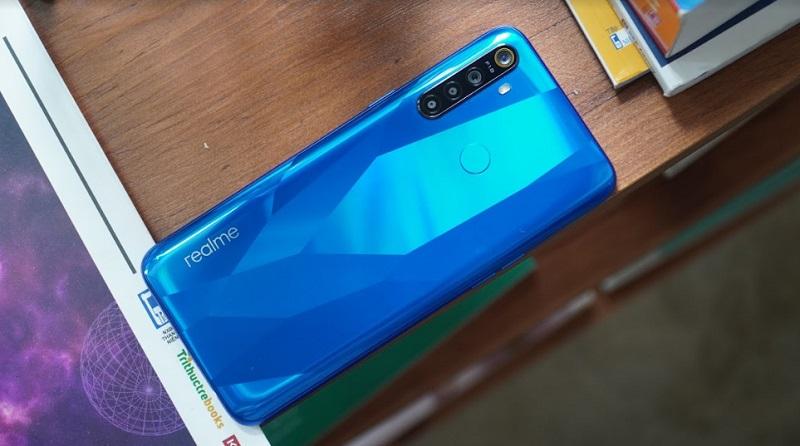 Realme 5 sở hữu camera selfie 13 MP cùng với chế độ làm đẹp Beauty AI 2.0