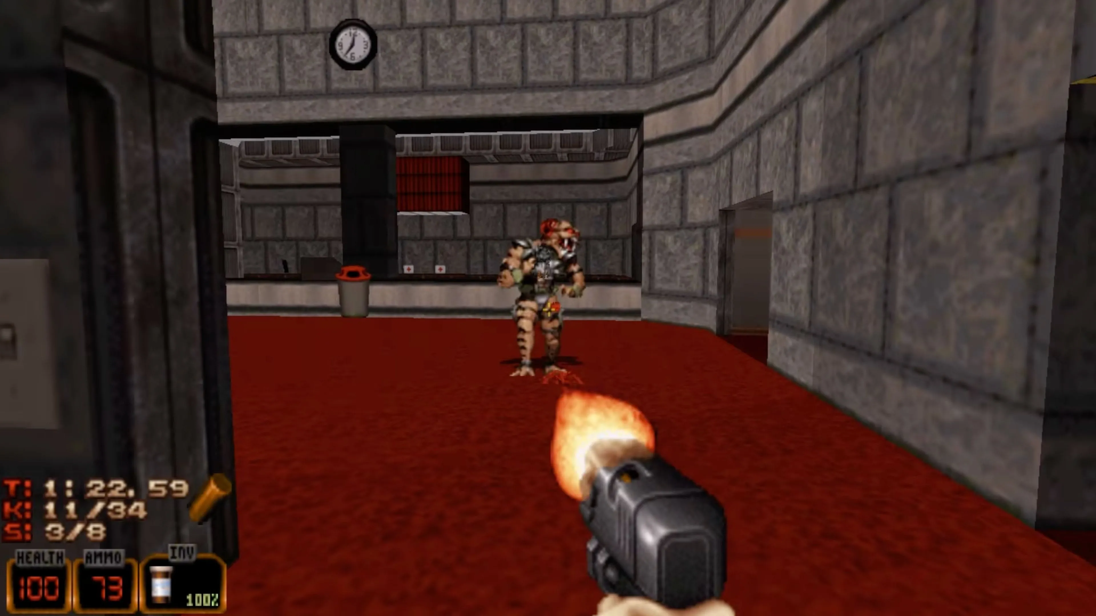 Ảnh chụp màn hình cổ điển của Duke Nukem 3D, một tựa boomer shooter từ năm 1996