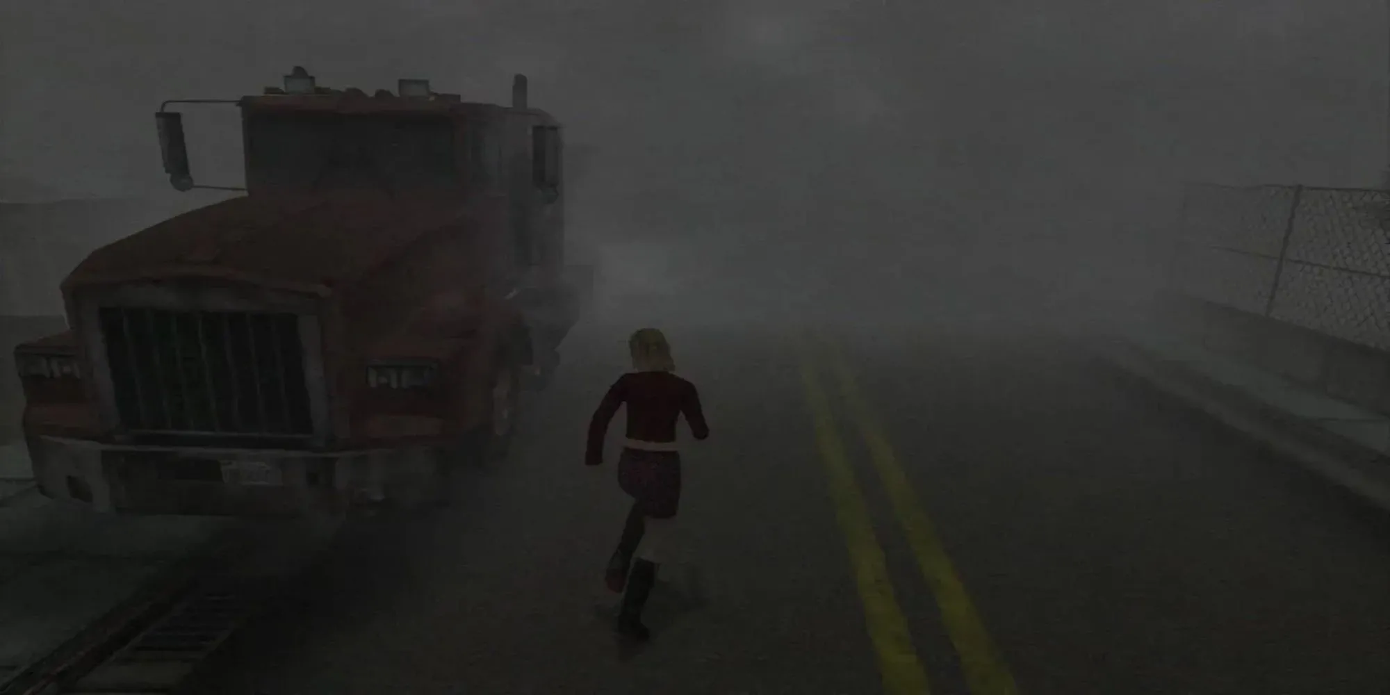 Nhân vật James Sunderland đối mặt với Pyramid Head trong game kinh dị Silent Hill 2