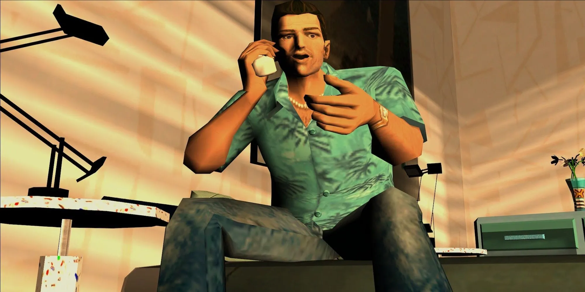 Nhân vật Tommy Vercetti đang nghe điện thoại trong Grand Theft Auto: Vice City