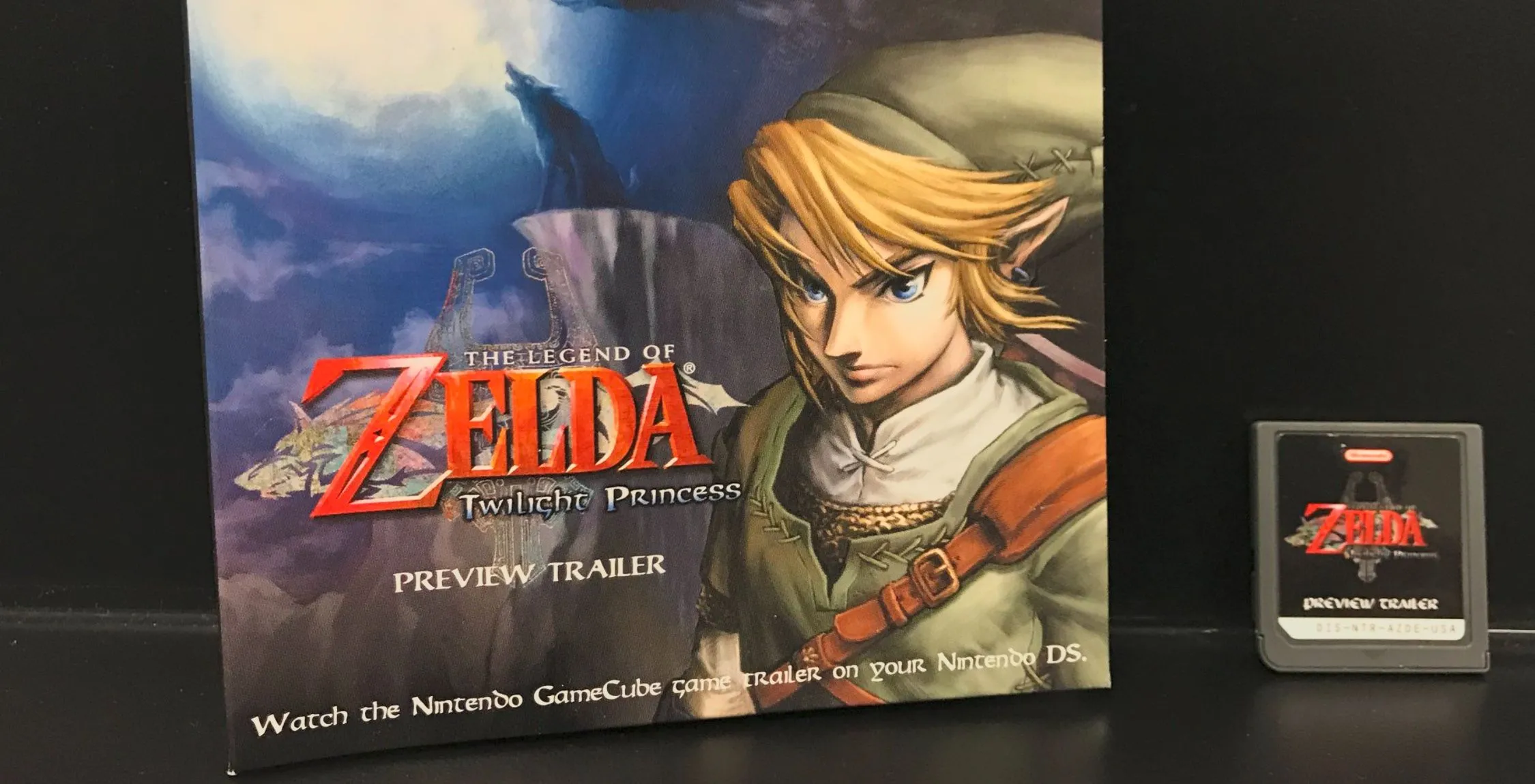 Băng game Nintendo DS độc quyền chứa trailer The Legend of Zelda: Twilight Princess từ E3 2005, một vật phẩm sưu tầm cực hiếm cho fan hâm mộ Zelda.