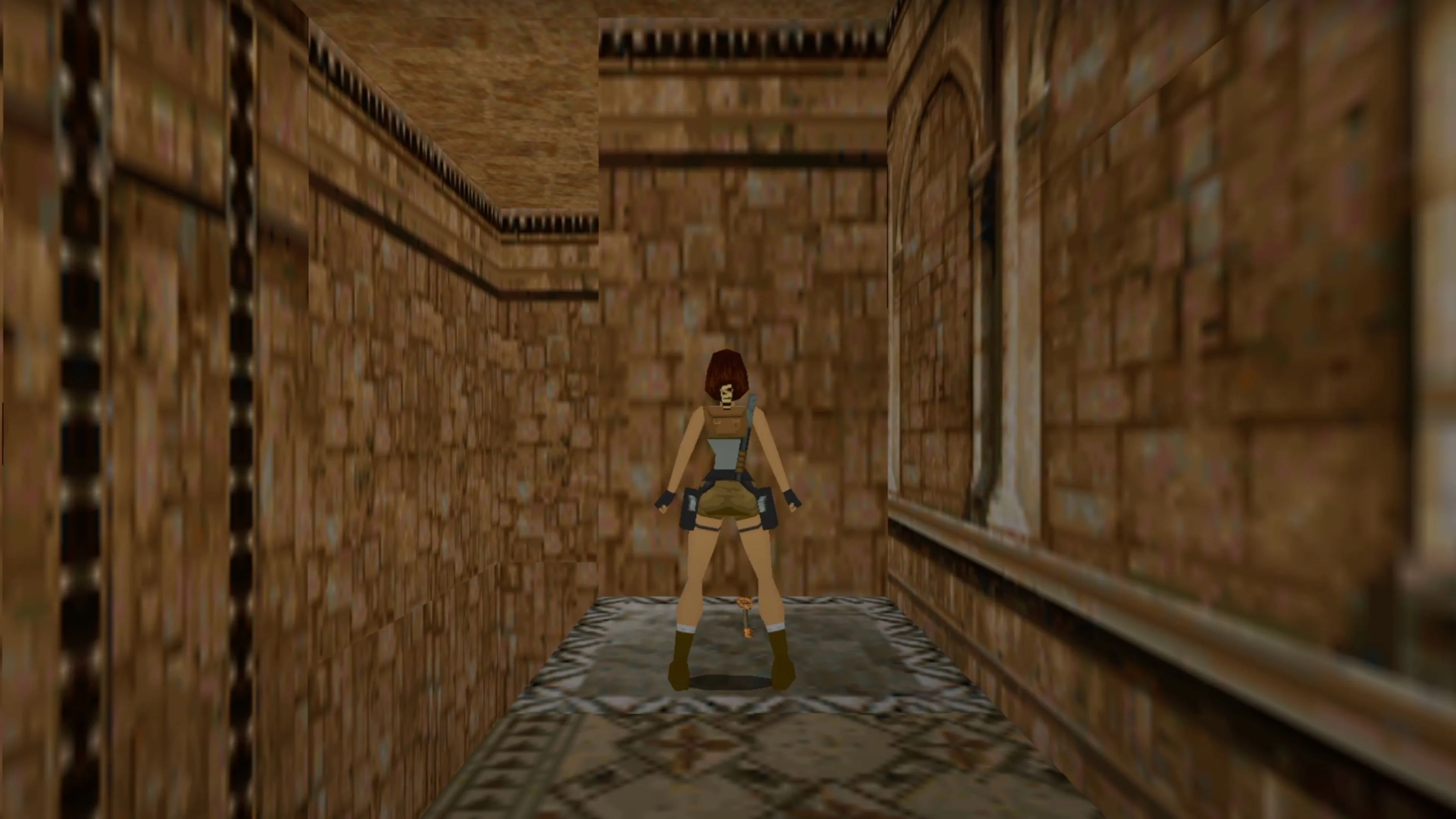 Bể bơi trong biệt thự của Lara Croft, một khu vực khám phá quen thuộc của game thủ Tomb Raider