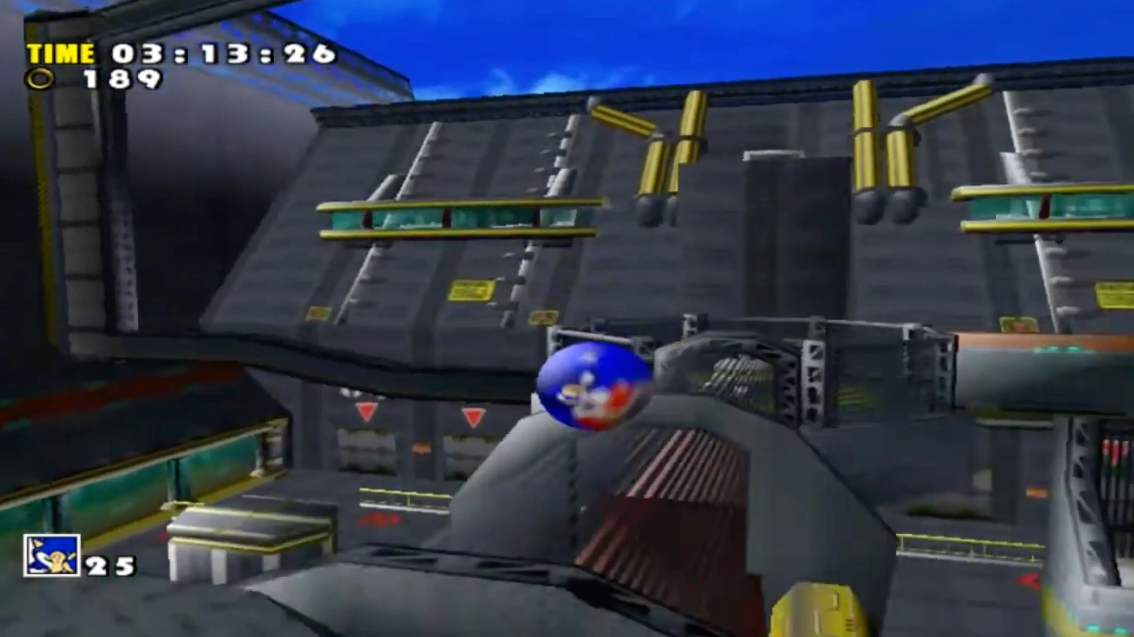 Sonic cùng Tails và Knuckles trong cảnh phim động của Sonic Adventure